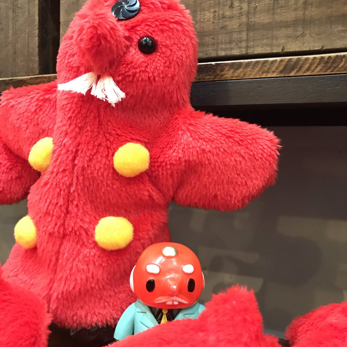tengart's tweet photo. チャウテセイ先生主催の　#春のぬいぐるみ祭り 表敬訪問してきました。
明日最終日！　むしろチャウ先生に会いに行こう！　てんぐるみパペットは、まだある！
https://t.co/8CgbDt67qo
#てんぐアート #てんぐるみ https://t.co/OIfWXCMI46