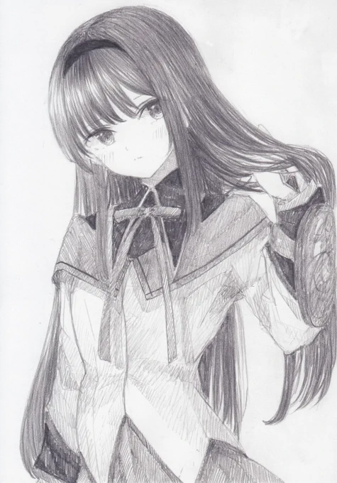 シャーペンで描きました。
魔法少女まどか☆マギカから、暁美ほむらです
#魔法少女まどかマギカ 