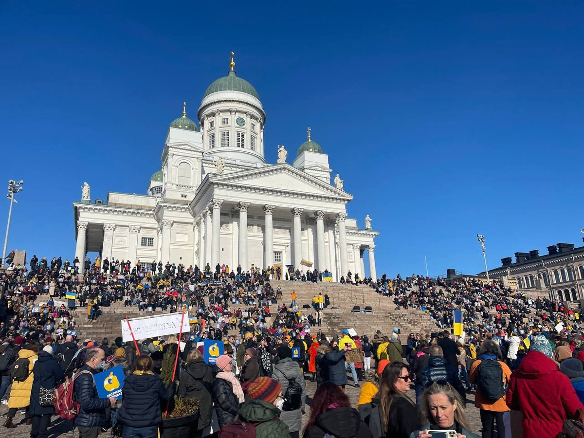 RT @nexta_tv: #Helsinki. Thousands of people came to a rally in support of #Ukraine. https://t.co/MhCB2d27wi
