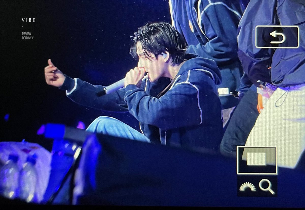 V_ibe_1230's tweet photo. [PRE] 220312 PTD Seoul 2nd day

💜

#V #뷔 #태형 #TAEHYUNG #BTS         #BTSV #방탄소년단         @BTS_twt https://t.co/yVfVov7ezV