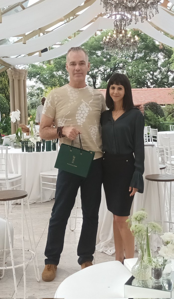 JoziStyle's tweet photo. Meet Dr. Vanessa Lapiner, creator of #root4 skincare.
I love that the range is streamlined for convenience but the products have multiple applications so they save you time and space.
#root4
#JoziStyleSkin
https://t.co/QZvQYiCp93 https://t.co/Zr2B6TDcac
