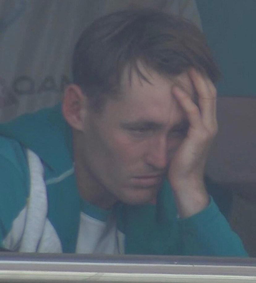 marnus3cricket's tweet photo. Yep.. fair to say that was no run 🤦🏼‍♂️ https://t.co/geeJXcGBff