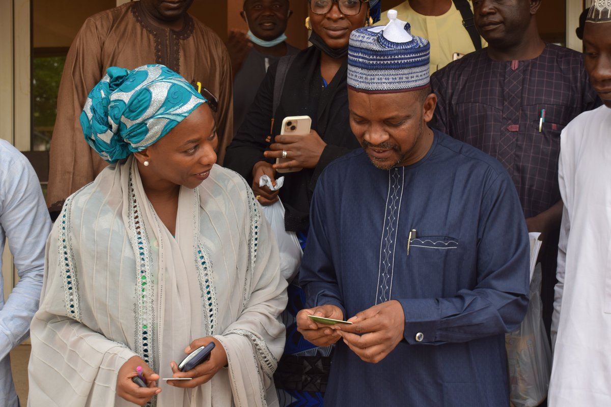 ...paid a working visit to the Kaduna State Ministry of Agriculture (MOA) to meet with the L-PRES state team in Kaduna State. The visit was aimed to determine the readiness of the Kaduna State Government towards the implementation of the L-PRES Project in the state. 2/3