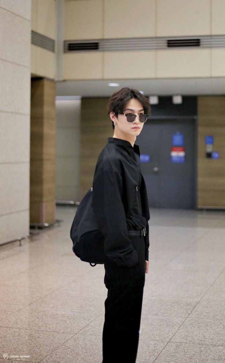DEFsISLAND's tweet photo. Thread of jaebeom's airport fits!! ( some close up pic) 📷✈️
 
#JAYB #제이비 @jaybnow_hr https://t.co/7GNTauNS1u