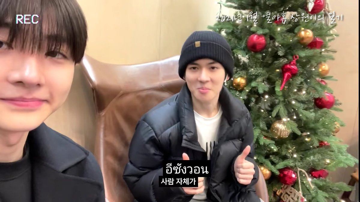 ohmy_yorch's tweet photo. ทีมงานไม่ตัดตอนยอร์ชพูดถึงซังวอนมาเลยอ่ะ ซังวอนน้องถามทุกคนแต่ทีมงานตัดมาไม่ครบ อิหยังวะ5555555 https://t.co/XOX2p1DJzJ