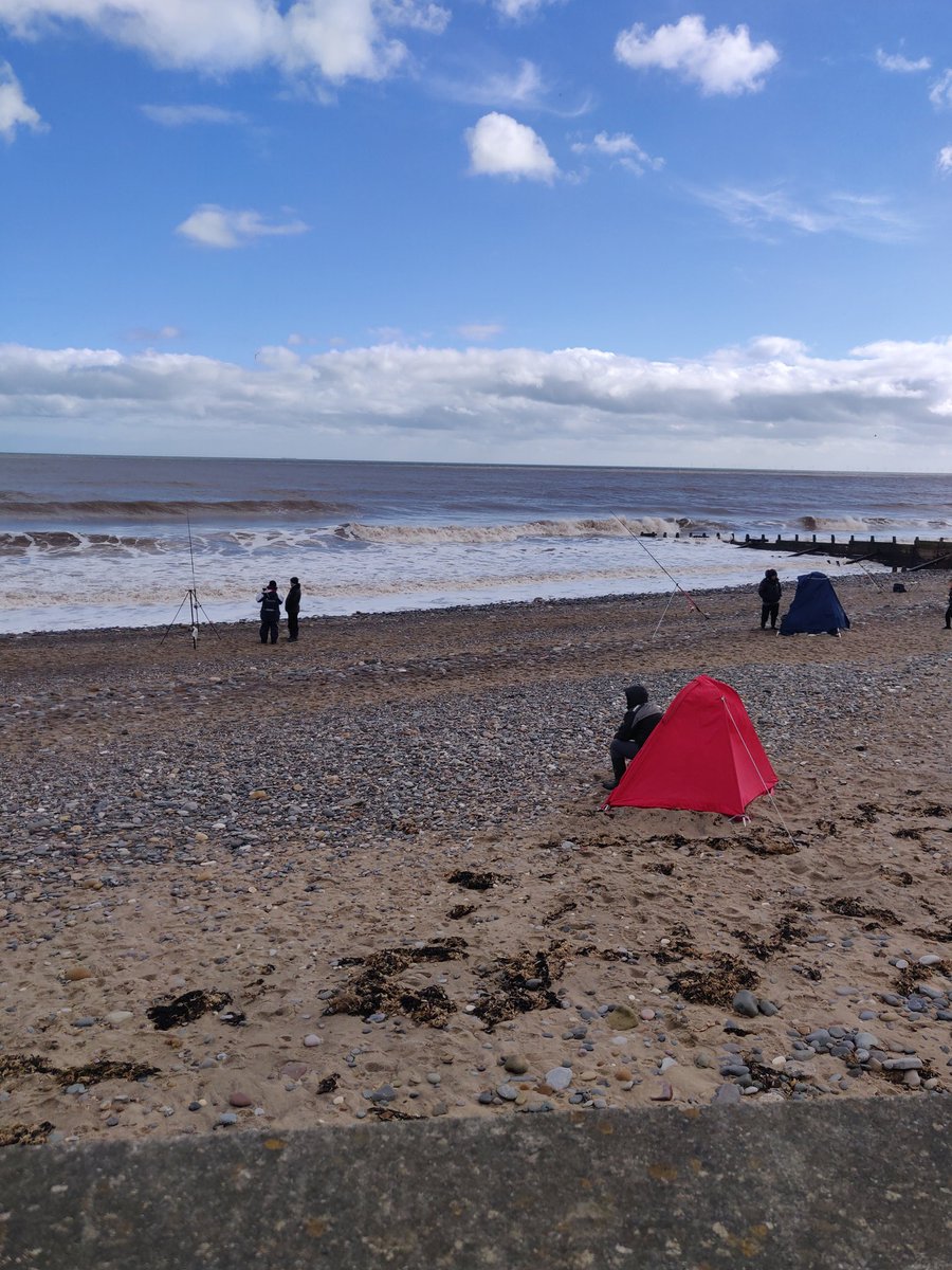 Goolie6's tweet photo. It's the Paul Roggerman European Open beach fishing match this weekend here is Hornsea #EOBC https://t.co/BCUdPmwbvb