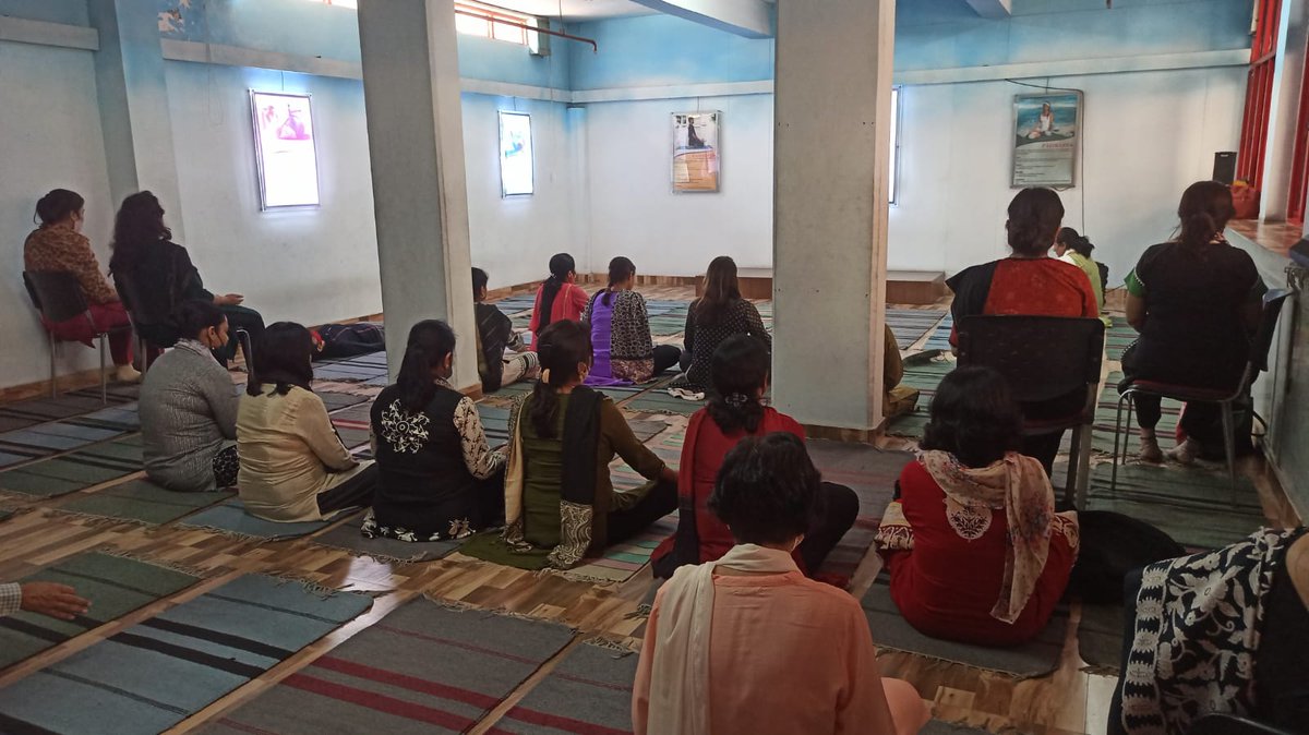 sr_aps's tweet photo. Wellness of mind, body and soul through meditation at Ahlcon @ashokkp @Ahlconpublic1 @GanguliKuhu @MamthaSays @sanjeevbansal06 @seemasoniaps https://t.co/wbv7dKEmQc