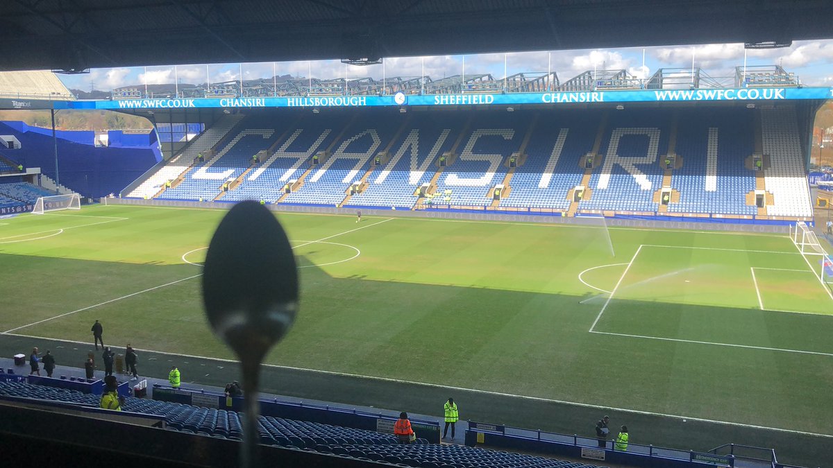 CrownyPFC's tweet photo. @jamesallcott @StephenTries @CambridgeUtdFC spoon only problem is that the table inside doesn’t have enough chairs https://t.co/OjRSujti86