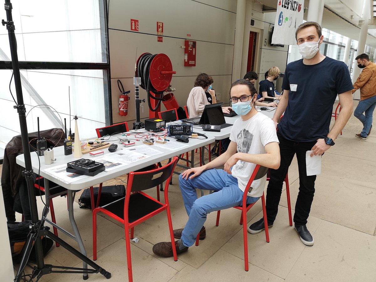 [Portes ouvertes] C'est aujourd'hui la journée portes ouvertes <a href="/ESIEEPARIS/">ESIEE PARIS</a> ! De 13h à 18h, découvrez #laboratoires &amp; #formations - Rencontrez professeur·es &amp; étudiant·es !
#ingénieur #ingénieure