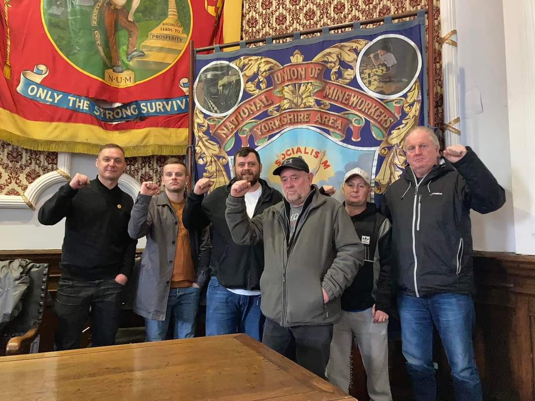 The United Scaffolders at the David Jones Joe Green Memorial today.

#PayTheRate #solidarity