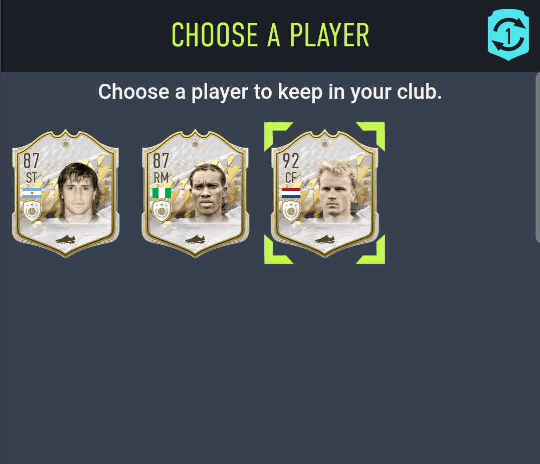 Everyone getting moments and there is me. As usual, all 3 players together are less than the half of the pack. Oh well. GGs EA