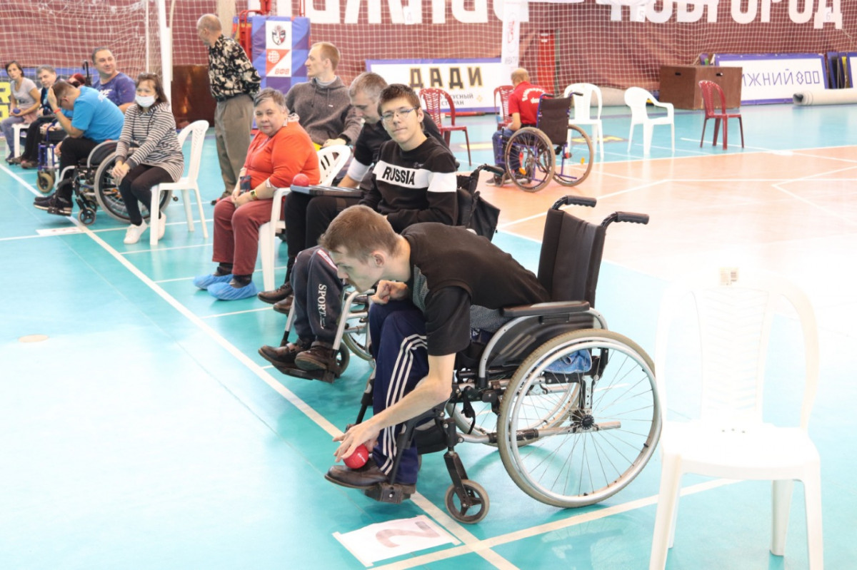 Более 60 спортсменов-колясочников примут участие в чемпионате Нижегородской области по бочча (6+).
Организатором выступает Нижегородская региональная общественная организация инвалидов «Инватур».
vremyan.ru/news/485254