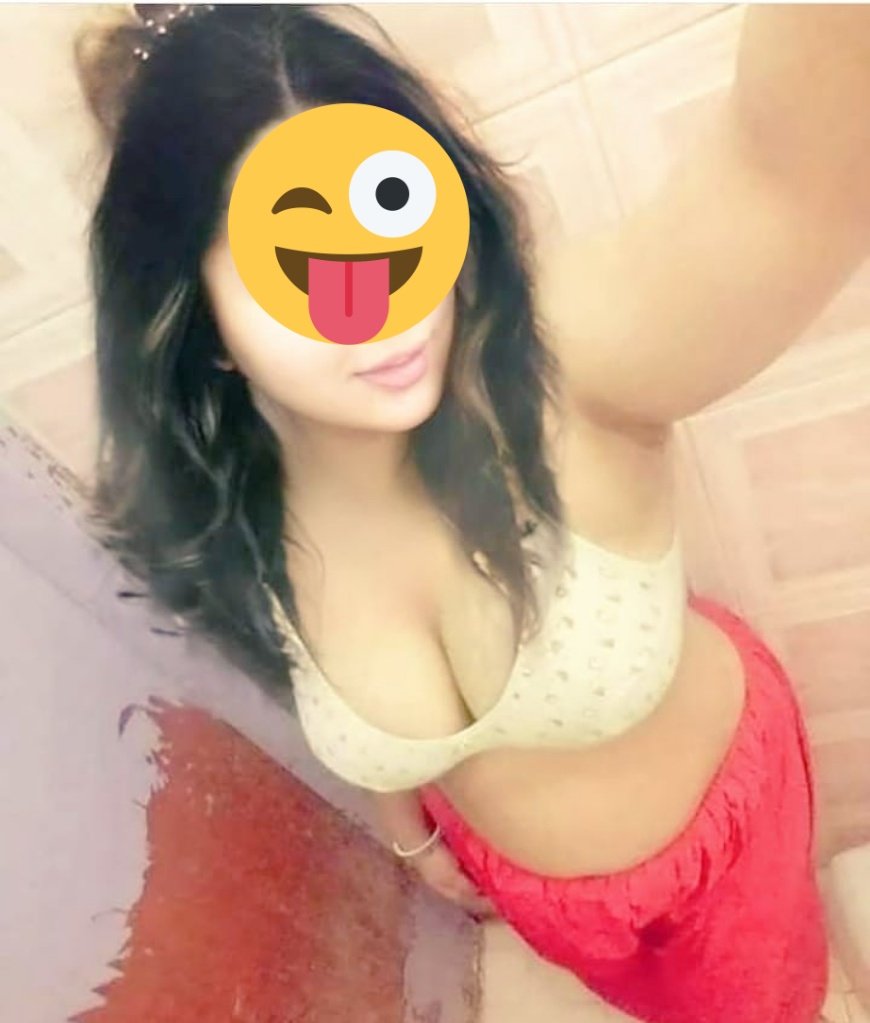 Pretty58516264's tweet photo. Hello friends what do you like https://t.co/wzcJYSQRRd
