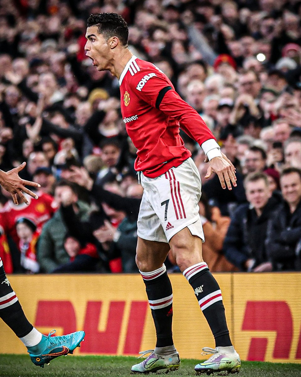 BetawinTips's tweet photo. 805th goal!
Christiano Ronaldo!
Manchester United fans jubilate with their iconic goal scorer
#betawin #betawintips #Tottenham #ManchesterUnited #Manchester https://t.co/2DMbOHjbUc