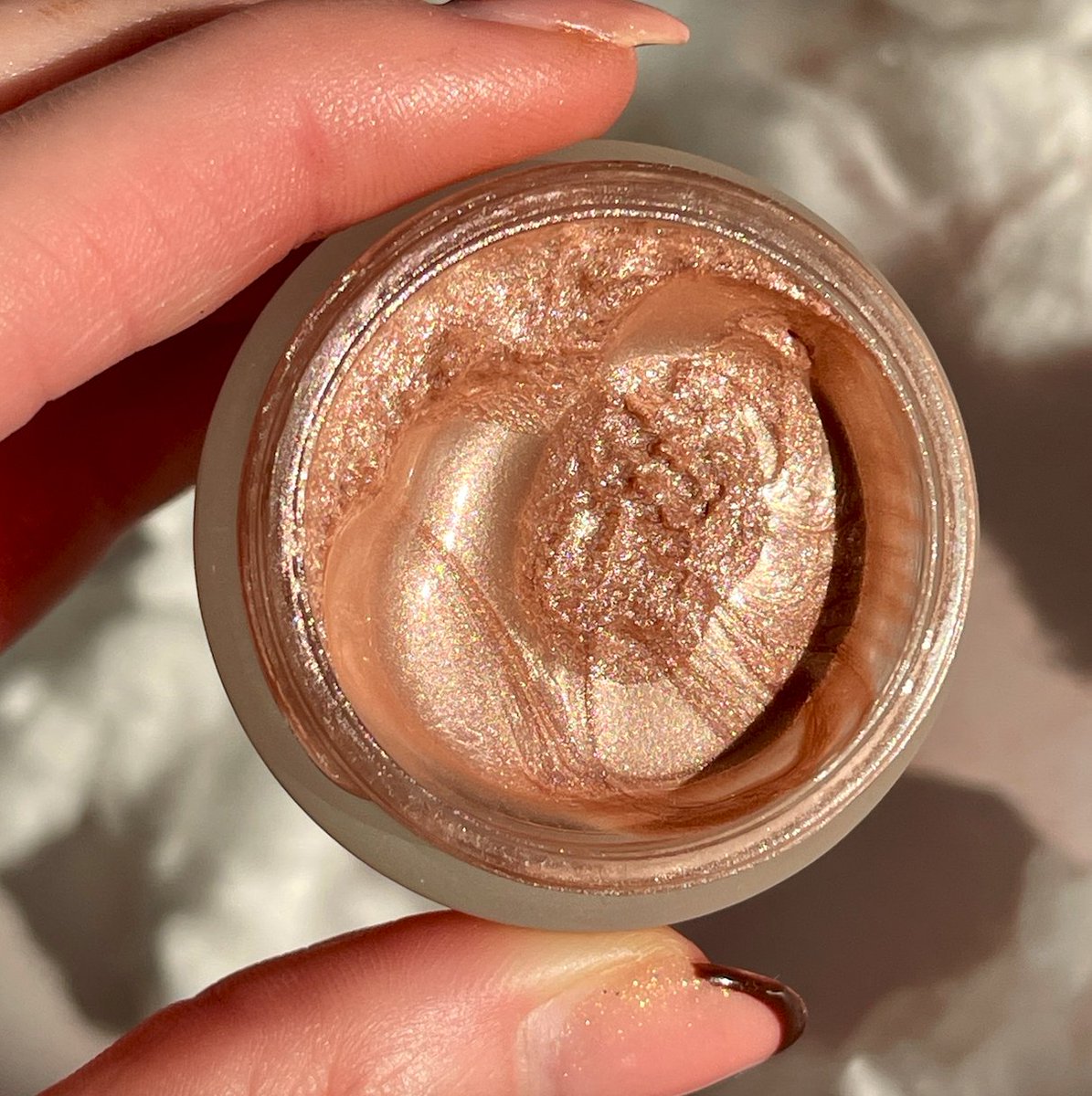 Revolution Beauty ES tweet media
