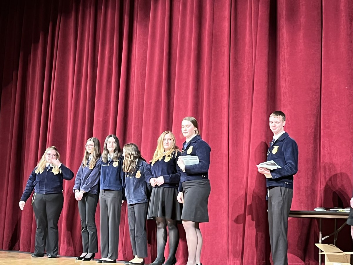 UnionCityFFA's tweet photo. This year we had 21 members compete in Leadership Development Events. Only 1 of those 21 has competed before. Shelby Arnold, Addison Thornburg, and Elizabeth Prinkey placed 2nd in talent. Keianna Brantley placed 3rd in Discovery Extemporaneous Public Speaking. https://t.co/D7lh5vCquS