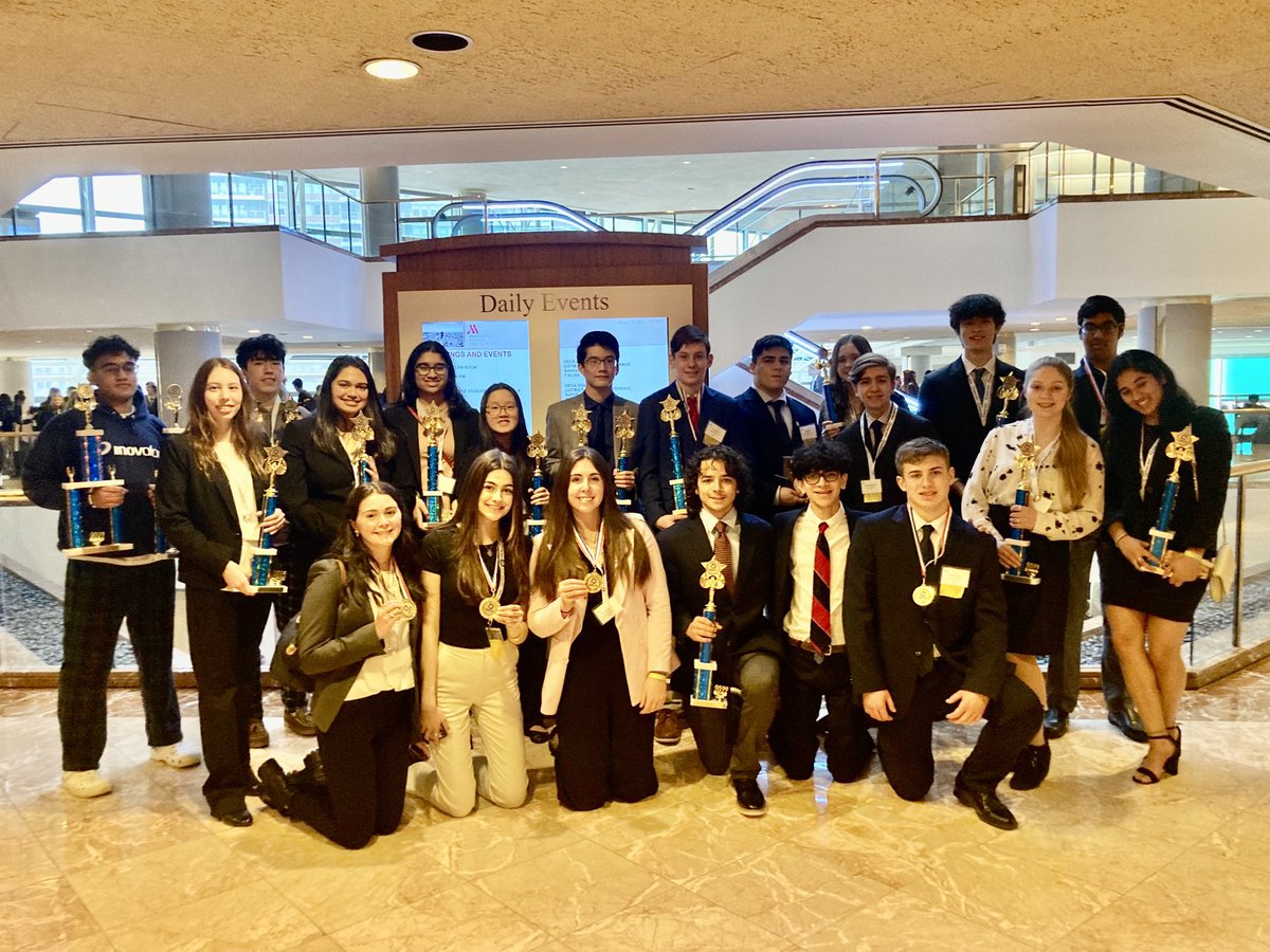 bhs_anderson's tweet photo. Best BHS performance at #MASCDC22!!!  25 ICDC winners and many top 10 finalists. Next stop #ICDCAtlanta. Here are some of the winners!  Congrats to the amazing, smart, talented scholars and leaders. Way to shine and represent Burlington! ⁦@bhsprincipal⁩ #bhschat #bpschat https://t.co/lob4WQsGrj