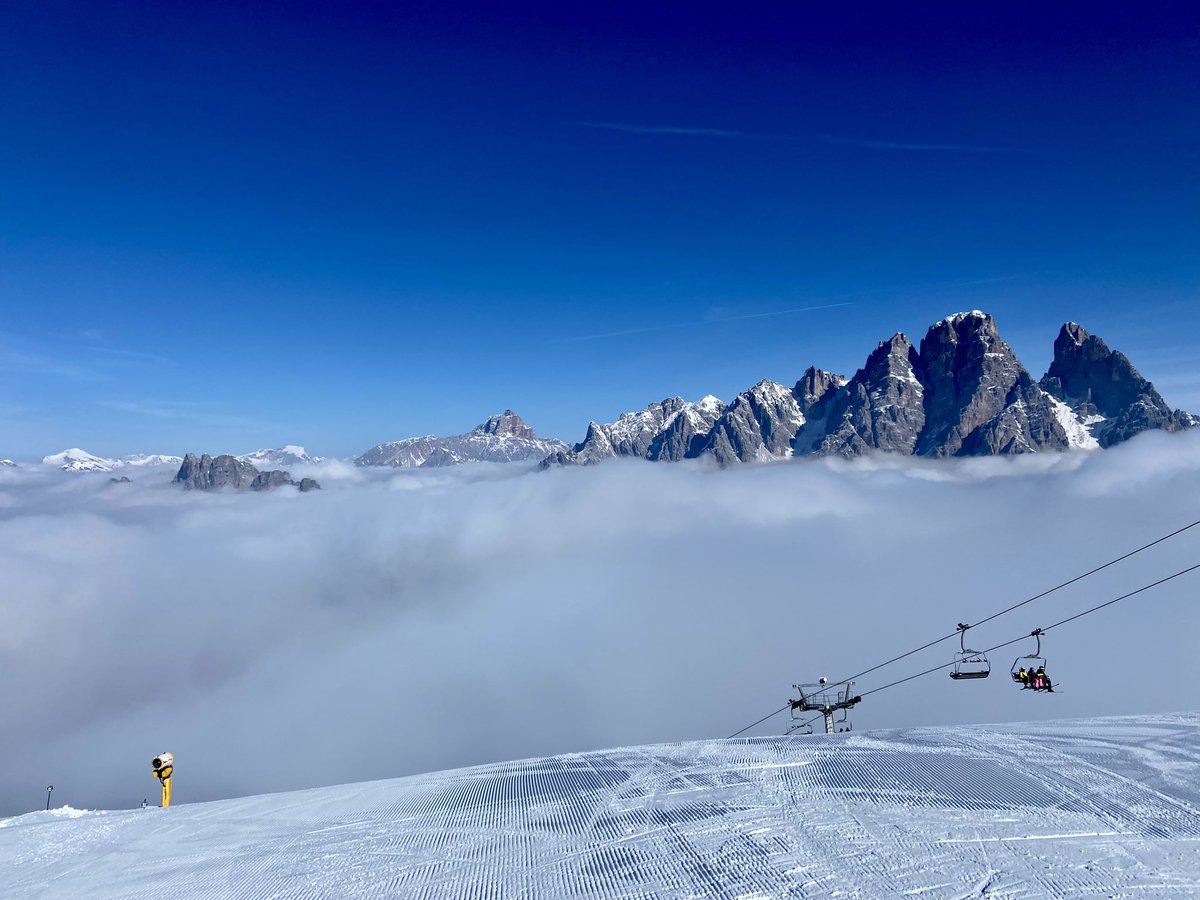 amanaco77's tweet photo. Top #skiing in #Faloria ⛷
#cortinadampezzo #dolomiti 
@cortinadolomiti @scuolscicortina @milanocortina26 @DolomitesUNESCO @DolomitSuperski https://t.co/rQT733oehq