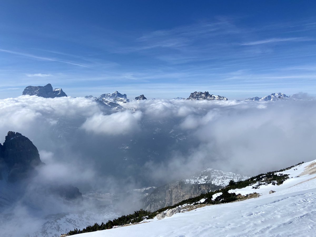 amanaco77's tweet photo. Top #skiing in #Faloria ⛷
#cortinadampezzo #dolomiti 
@cortinadolomiti @scuolscicortina @milanocortina26 @DolomitesUNESCO @DolomitSuperski https://t.co/rQT733oehq