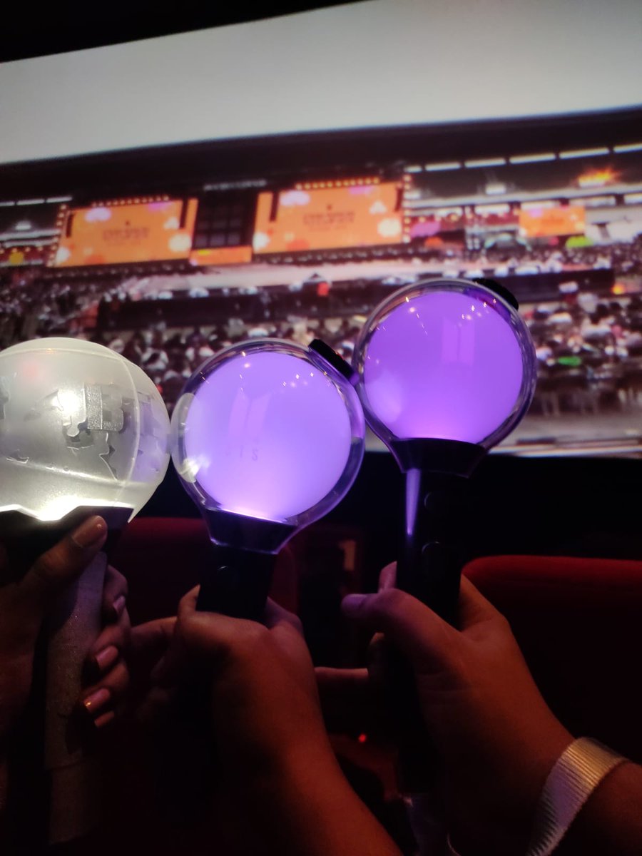 Minijimininim7's tweet photo. Today was incredible
We thought the world stopped but Life truly goes on 💜
Thank you #BTS @BTS_twt
#PTD_ON_STAGE_SEOUL
#PTD_ON_STAGE_SEOUL_day2 #PVRCinemas #PermissionToDanceOnStage #BTSAtPVR
@nadar_gayatri @Koomyboo @FantasyChim @btsmymoon_ https://t.co/4RDTVCj3x0