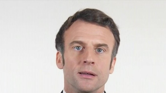 LES MACRONADES DE JUPITER - Page 16 FNq2K5UX0AYrWgL?format=jpg&name=small