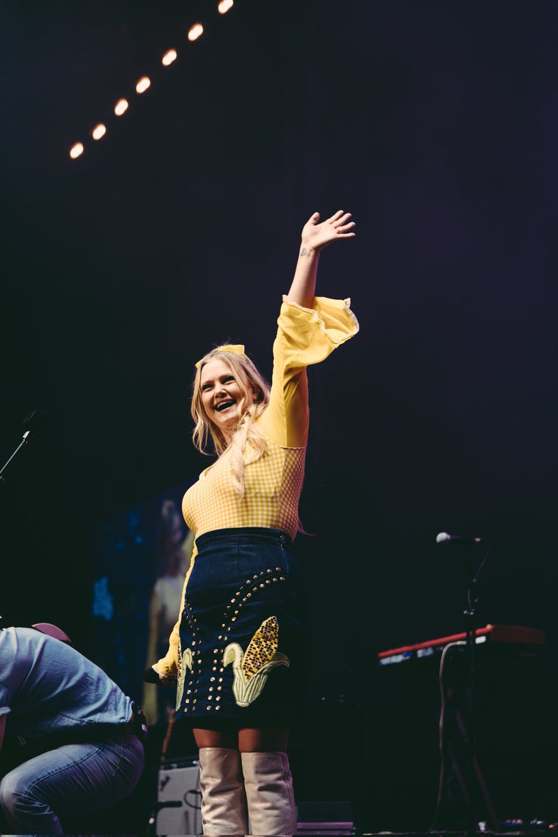TheWomenCountry's tweet photo. It’s all smiles at #C2C! 😃 https://t.co/ZLwqG1rFzP