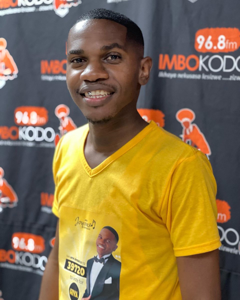 siphelelemiya's tweet image. Thank you IMBOKODO 96.8 FM 📻 for the opportunity.

Vote Vote Vote ‼️ #shareyourlight #road2top10 #BozzaNetwork #EverywhereYouGo @MTNza @JoyousSA