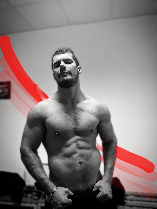 As tu vue ma derni&egrave;re vid&eacute;o publi&eacute;e  sur only fan  Je me fais sucer par deux meks   https://t.co/49xFcm29TS