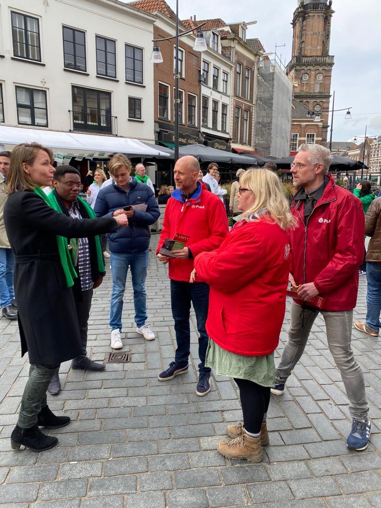 No Context Campagnefoto’s tweet media