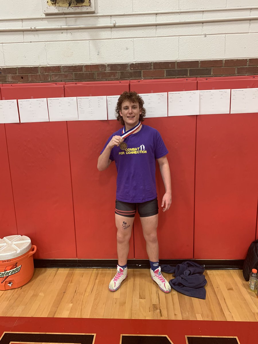 LevineMikey's tweet photo. 3rd place in Mens 170lbs Junior Class. First off-season freestyle tournament of the year! https://t.co/BELGUMO0jg