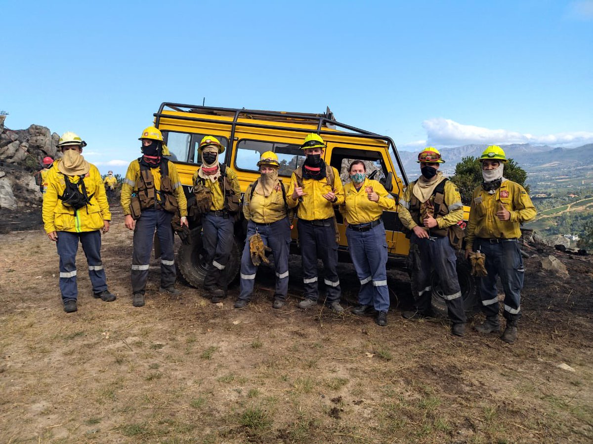 vwsfires's tweet photo. Two of our standby handcrews assisted @TableMountainNP with the #ConstantiaNekFire earlier this afternoon. 

This evening we have two Newlands &amp; SPS skid unit crews assisting @OverbergDM @OverbergFPA @OverstrandMuni with the #StanfordFire🔥
Safe out all 🙌

#FireIsEveryonesFight https://t.co/Ki1KgCnQ8A