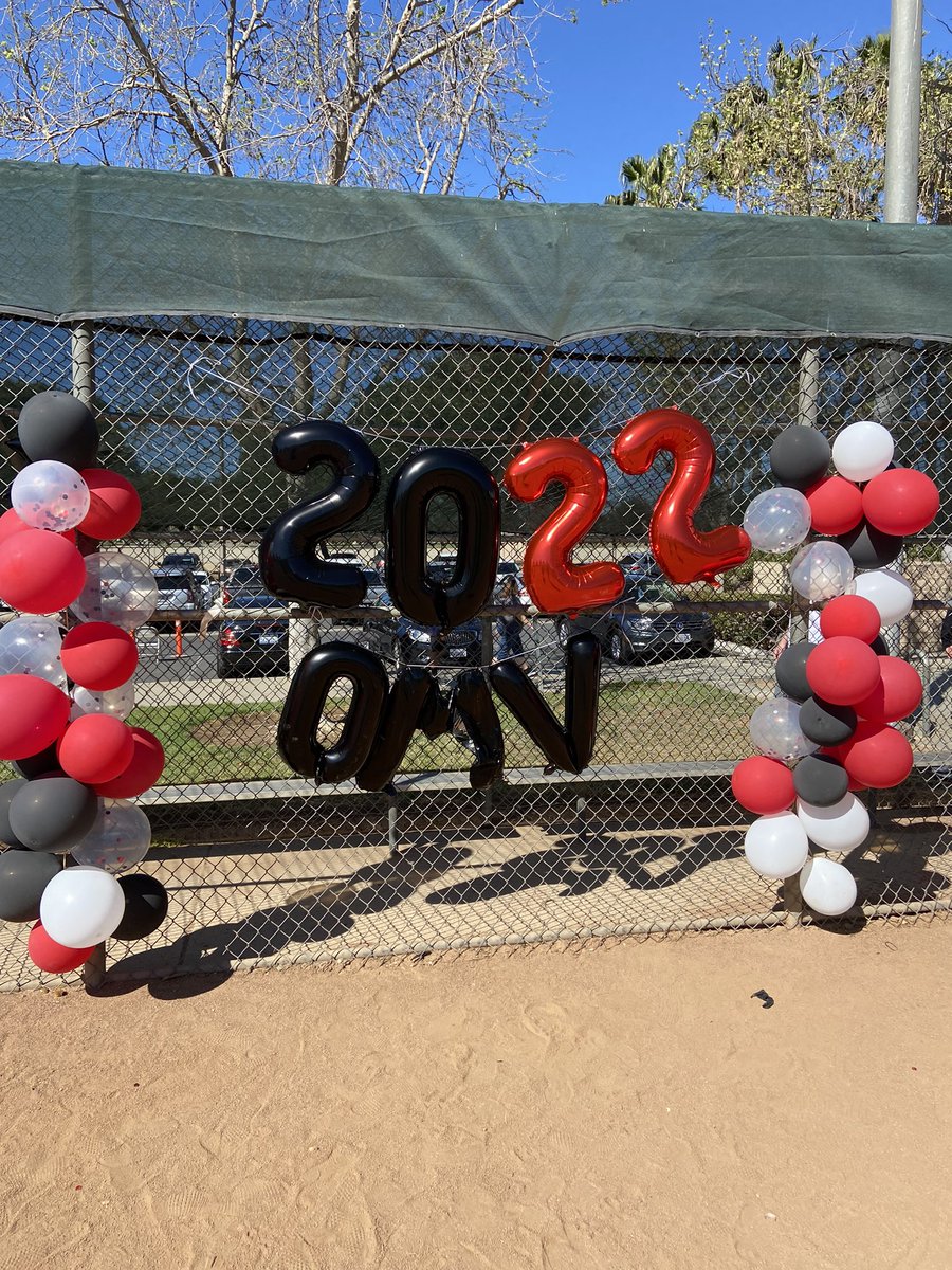 OntarioPDChief's tweet photo. Great turnout for opening day at Ontario Mountain View Little League!  Have a great season!  Play ball!⚾️ https://t.co/VDOcxNVUtw