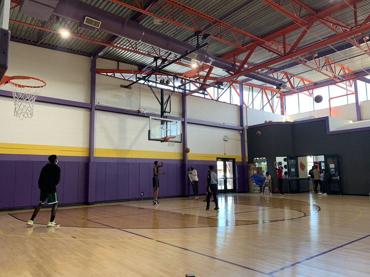 TheNHSBA's tweet photo. Gearing up our shooting challenge with our LA chapter today! 🏀 https://t.co/DB71V0lHd9