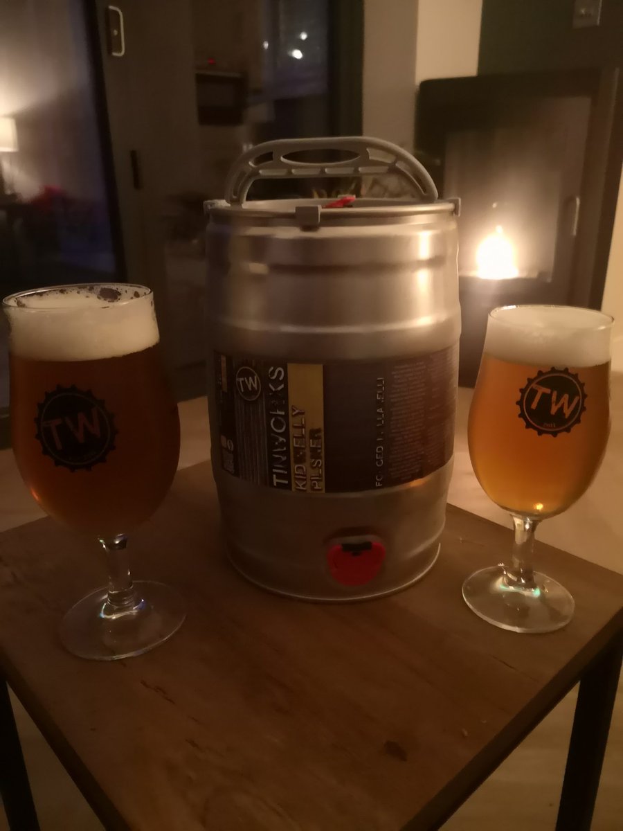 <a href="/tinworksbrewery/">Tinworks Brewing Co.</a> 🏴󠁧󠁢󠁷󠁬󠁳󠁿Enjoying an <a href="/IrishRugby/">Irish Rugby</a> win with a couple of Tinworks beers 🍻🍻 😋 <a href="/SixNationsRugby/">Guinness Men's Six Nations</a> 🏴󠁧󠁢󠁥󠁮󠁧󠁿🇨🇮🏉 #ENGvIRE #greatgame