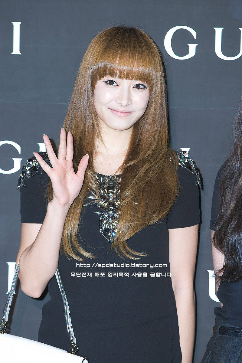 hourly victoria (@hourlyqian) on Twitter photo 