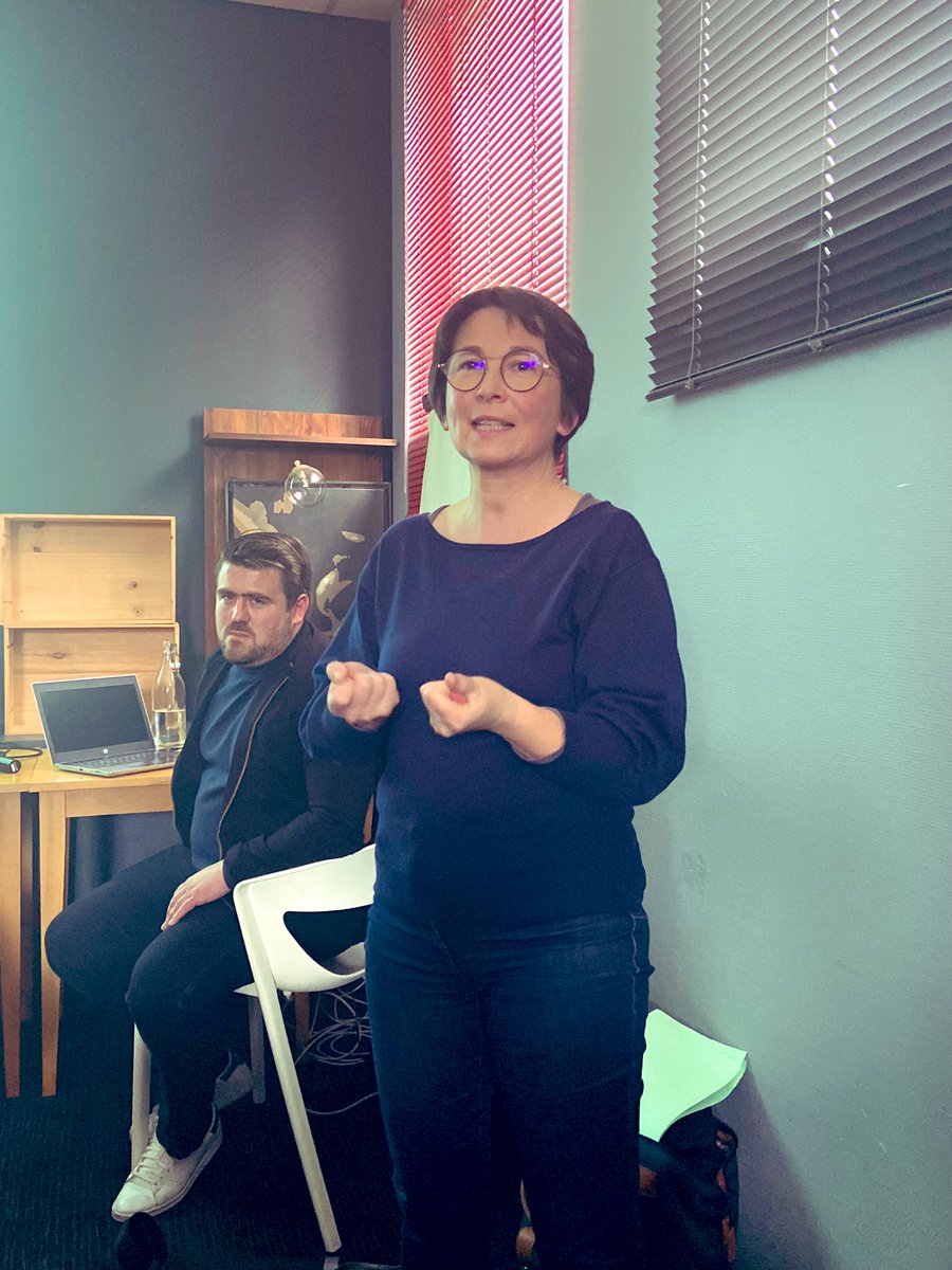 VeronikStephan's tweet photo. Grande Marche 44 aujourd'hui. Tractage et conférence sur L'Europe géopolitique et défense. Pour que nos valeurs l'emportent le 10 avril @TdP_44 @TerresDeProgres @RenaissanceUE @RenaissanceUE44 https://t.co/9qJN4q01DZ