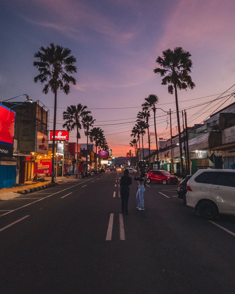 yassinasco's tweet photo. Sunset Boulevard of Cilacap.
#imaginarymagnitude #guyhepner #thetaxcollection #espritmag https://t.co/6t1gE1SuVE