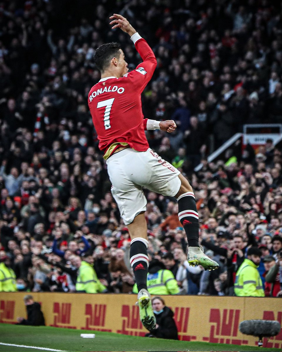 BetawinTips's tweet photo. Christian Ronaldo boosts the confidence of his team members and fans as he scores two goals before the half time against Tottenham Hotspur
Manchester United 2 - 1 Tottenham Hotspur
#betawintips #ManchesterUnited
#Tottenham #betawin https://t.co/W4zJz76MJM