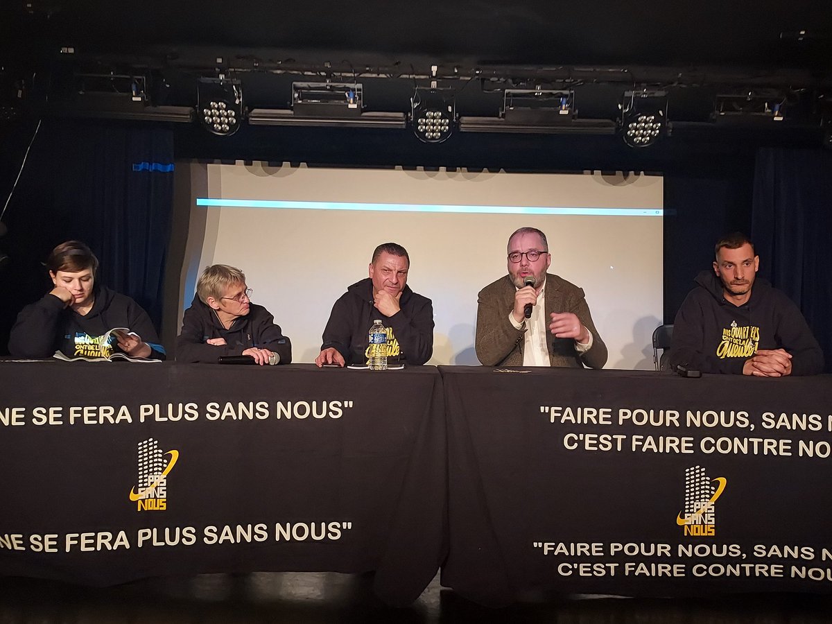 pas_sansnous's tweet photo. Nous sommes avec @RachidTemal pour présenter notre manifeste et discuter autour des propositions des habitant·es récoltées lors du Tour de France "Nos quartiers ont de la gueule" au Théâtre Le République ! #NosQuartiersOntDeLaGueule #NQOG https://t.co/072XDLZtZ1