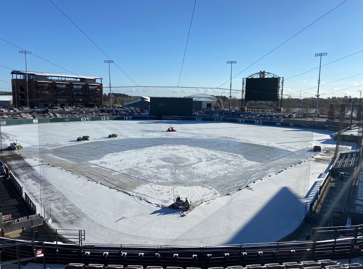 PUTigerBaseball's tweet image. How about a snowball fight? @HailStateBB