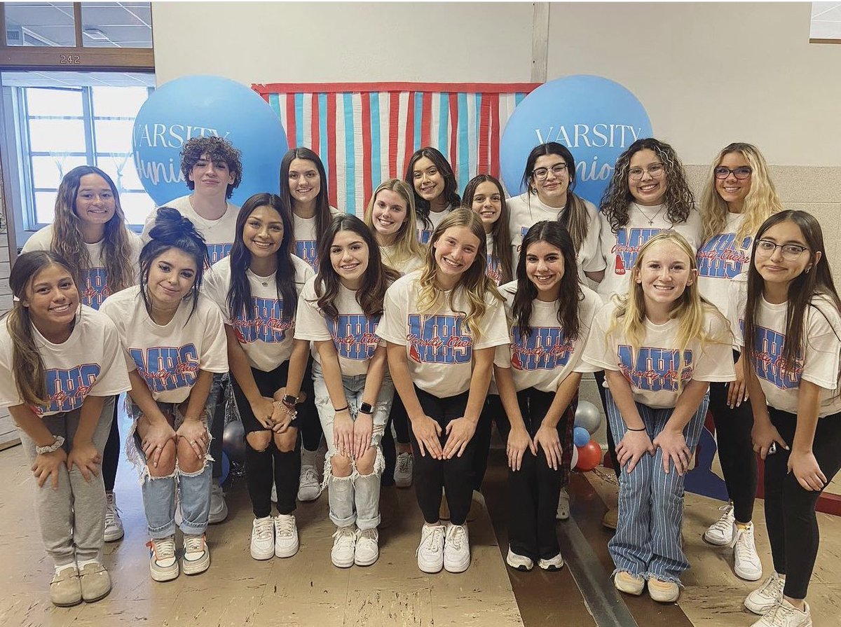 marynnoble's tweet photo. ❤️📣💙🎀 VARSITY 2022-2023❤️📣💙🎀 https://t.co/0Ce6LluGTW