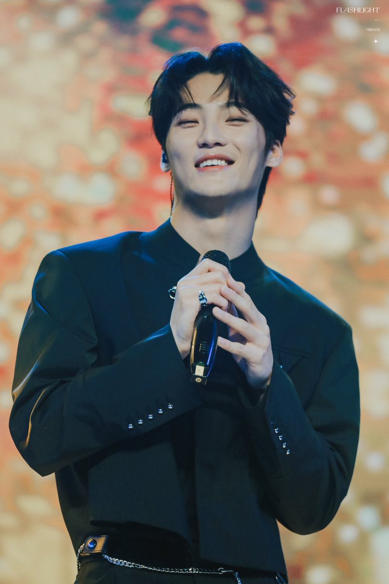 _Flashlight___'s tweet image. #YuGengyin #俞更寅 

2022/3/12

HD 4P
 
@yugengyin_0428