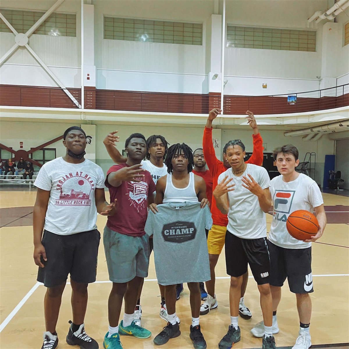dean_alphonso's tweet photo. Former Newport Arkansas Greyhounds 2021 Jairus Dean and Omar King STILL Ball'n...Now On Campus (University of Arkansas-LR)!! 2022 Intramural Basketball Champions. https://t.co/U0iHvErlOt
