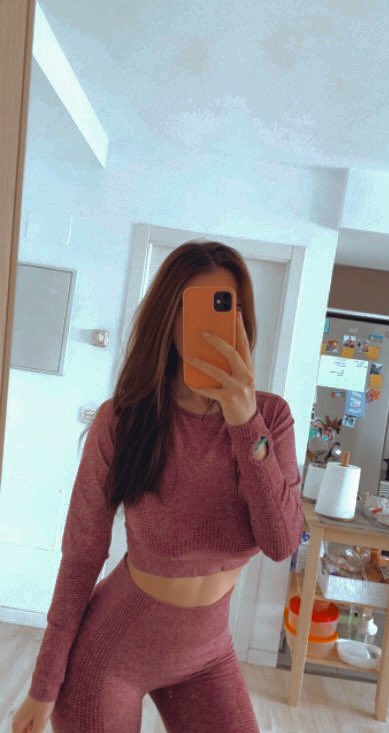 rocic_98's tweet photo. Ir conjuntada para entrenar me motiva más 🤷🏻‍♀️🤣🤪 https://t.co/TrEXoQh56t