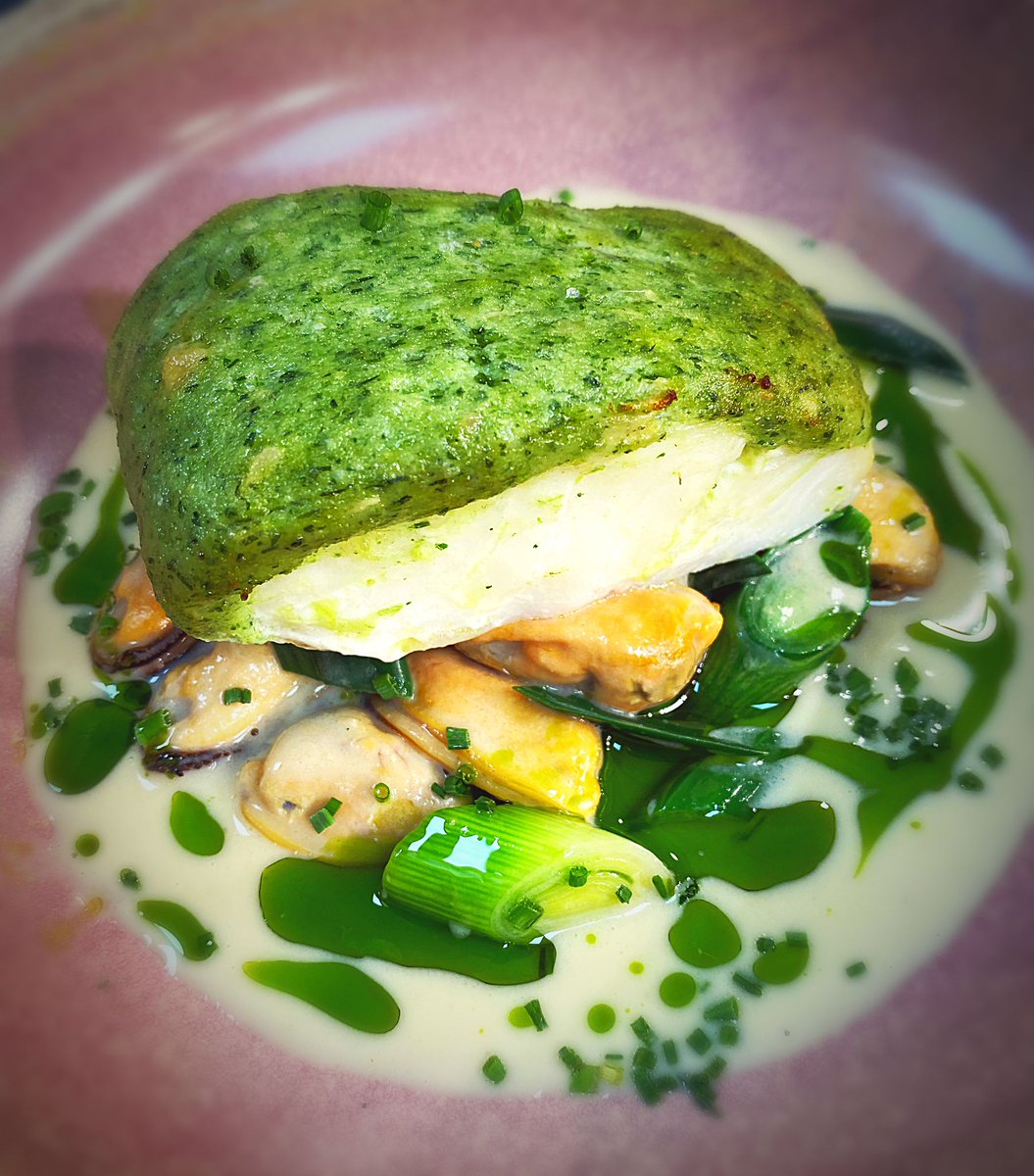 stathamskk's tweet photo. Tonight's Market Menu fish 🐠 Wexford cod with wild garlic mousse, mussel velouté and leeks #stathams #kilkenny #dinner #marketmenu #fish https://t.co/GFLpSsuyp4