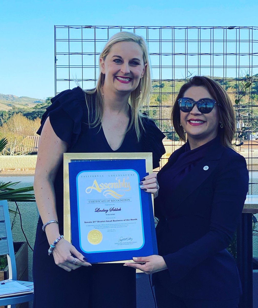 suzettemartinez's tweet photo. I am pleased to recognize and honor Lindsay Schlick, owner of #SchlickArt, as an outstanding, inspirational woman and Leader and part of the Santa Clarita Chamber of Commerce Empowered Women Network. #scvchamber #EmpoweringWomen https://t.co/4eiICTiOvo