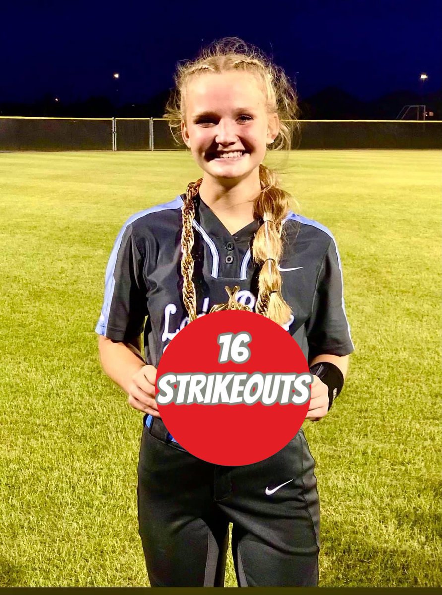 hotshotsjones's tweet image. Another Hotshot working in the frigid temps.   In an “off” game 😊 😂 Pey Pey adds 16 more strikeouts to help lead her squad to a 6-3 win Friday night over Dickinson.  Once again great job kiddo.  Keep striving, shining and growing! #sharpeningscissors #bangbang