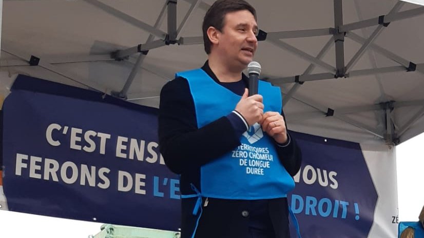 ZeroChomeurLD's tweet photo. #GrandeMobilisation | «#Presidentielle2022 : 5 candidats ont déjà signé la charte pour l'engagement vers une 3e loi : @EmmanuelMacron, @Anne_Hidalgo, @yjadot, @n_arthaud @JLMelenchon » @LGRANDGUILLAUME #TZCLD https://t.co/QR07ME2Q1u