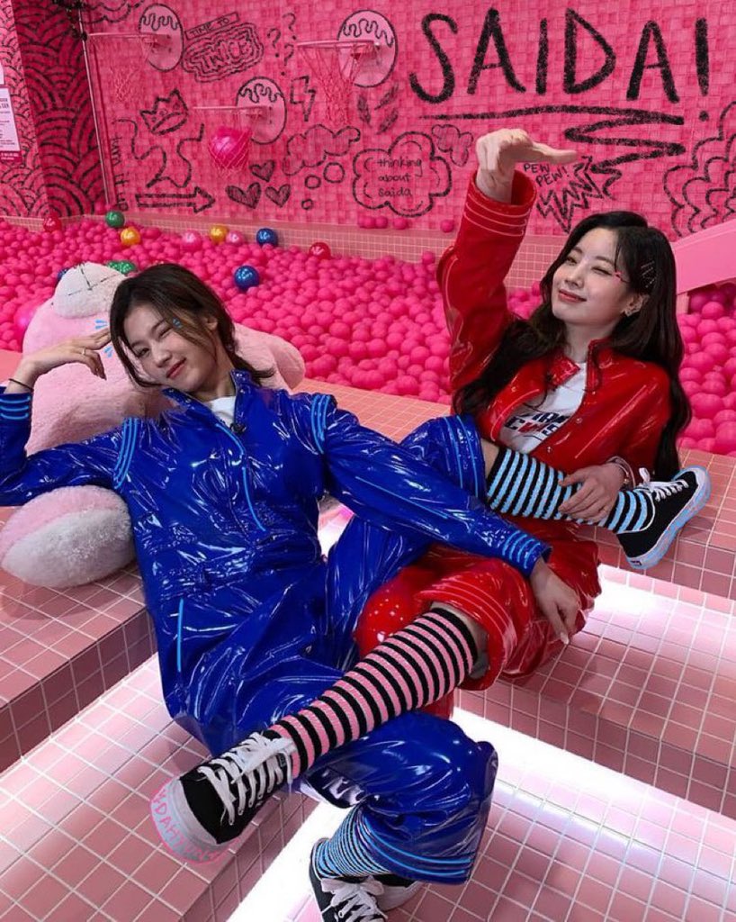 saidafeed's tweet photo. hey, this is a new acc for my favorite friendship #SANA and #DAHYUN, aka saida! it would really help me with a rt <3 https://t.co/gLQF623gts