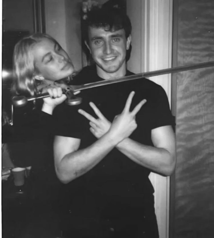 rohmer0's tweet photo. Paul Mescal y Phoebe Bridgers https://t.co/7KuW3XDc37